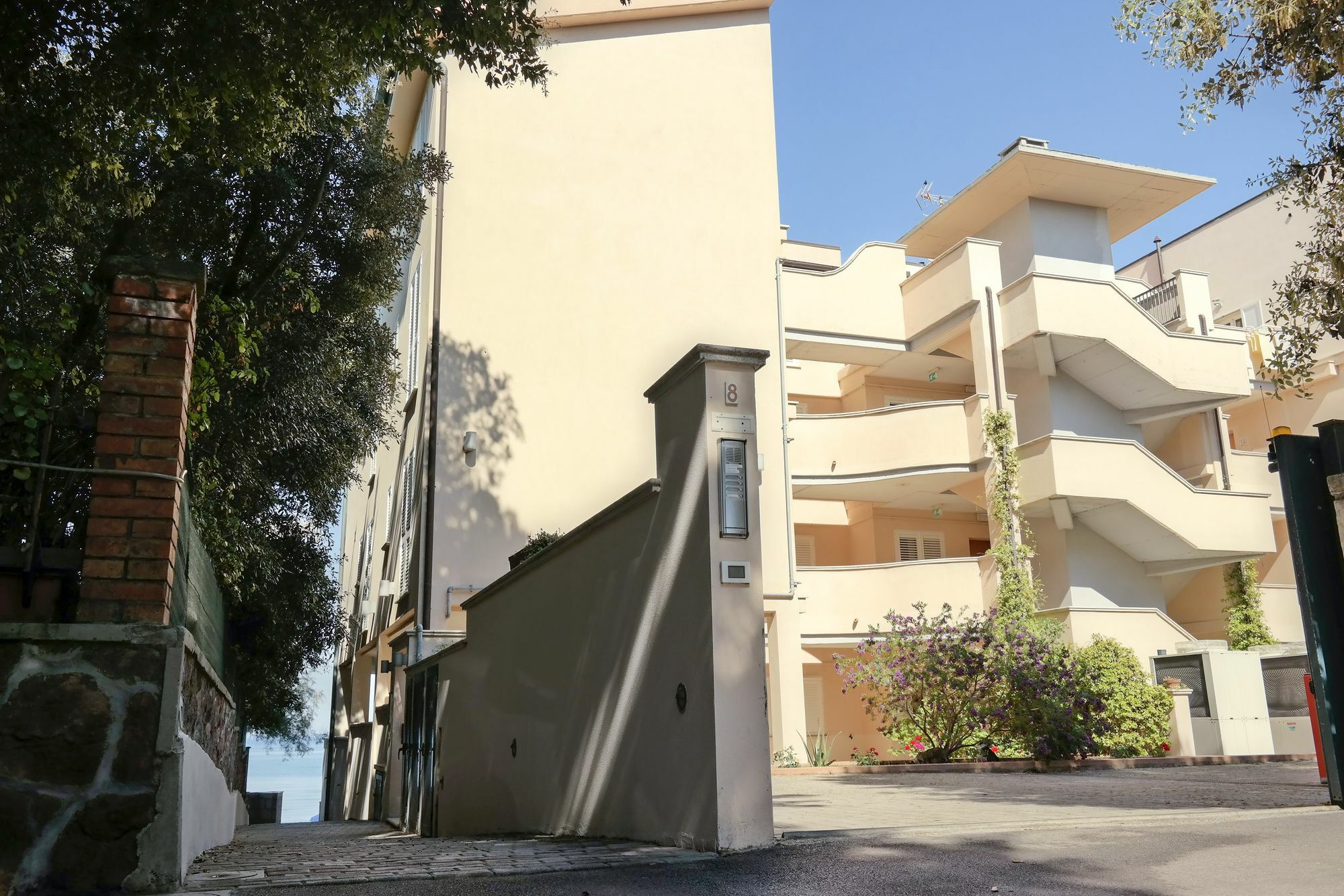 Residence Villa Lo Scoglietto 圣温琴佐 外观 照片